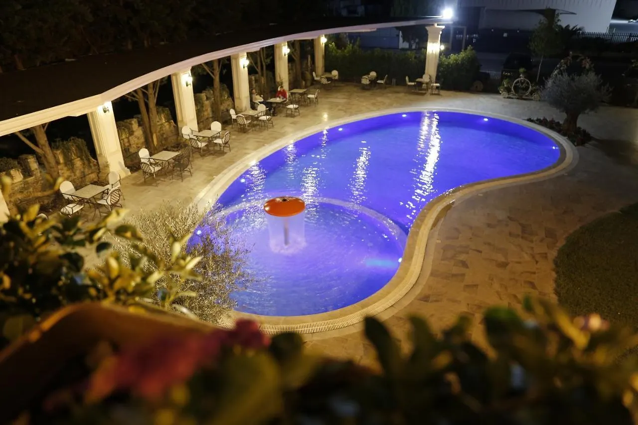 Castle Konti Hotel Vaqarr 4*,