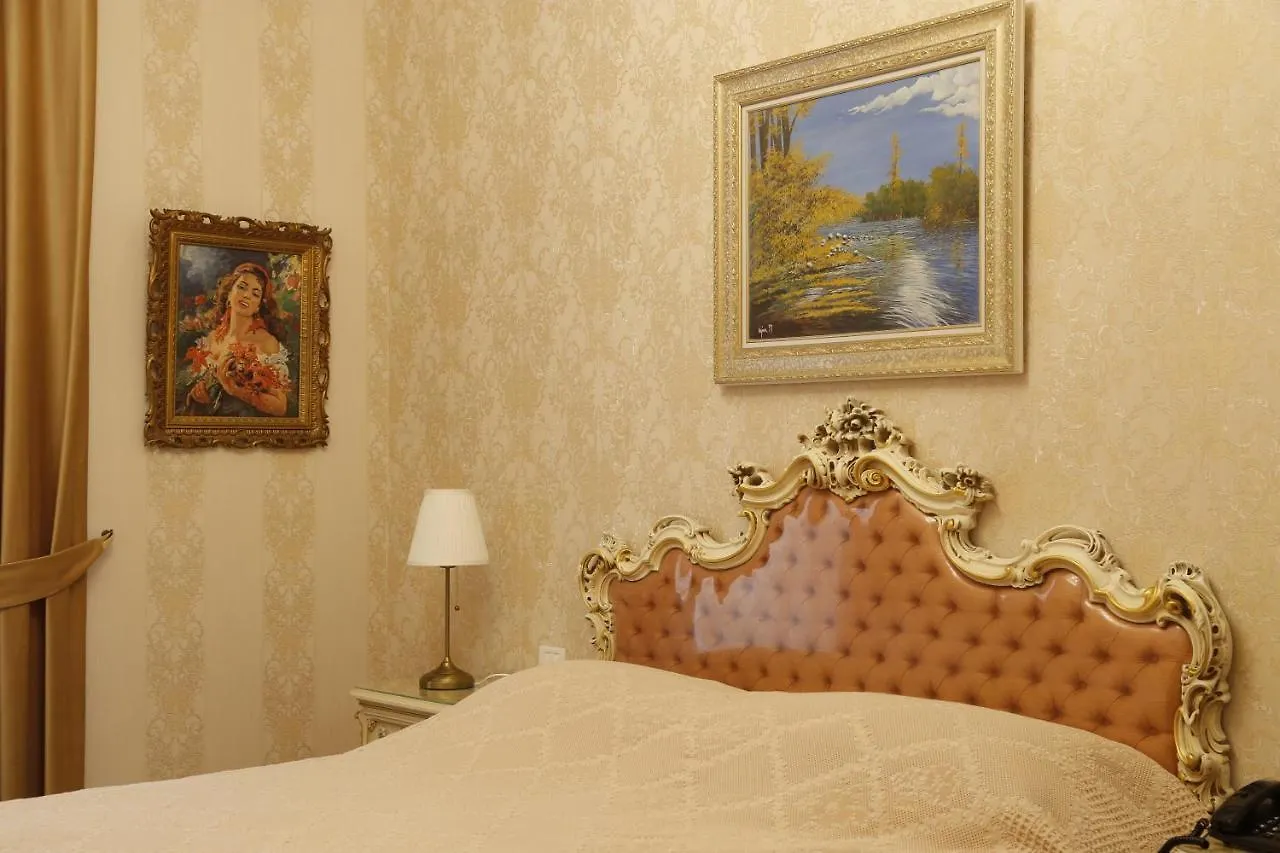 Отель Castle Konti Тирана 4*,
