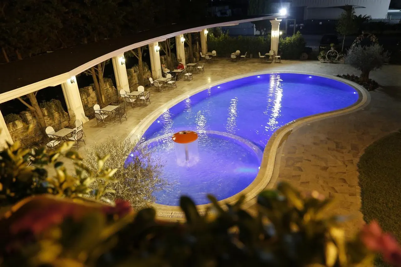 Castle Konti Hotel Vaqarr
